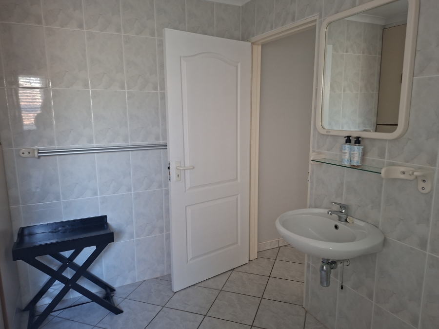6 Bedroom Property for Sale in Aston Bay Eastern Cape